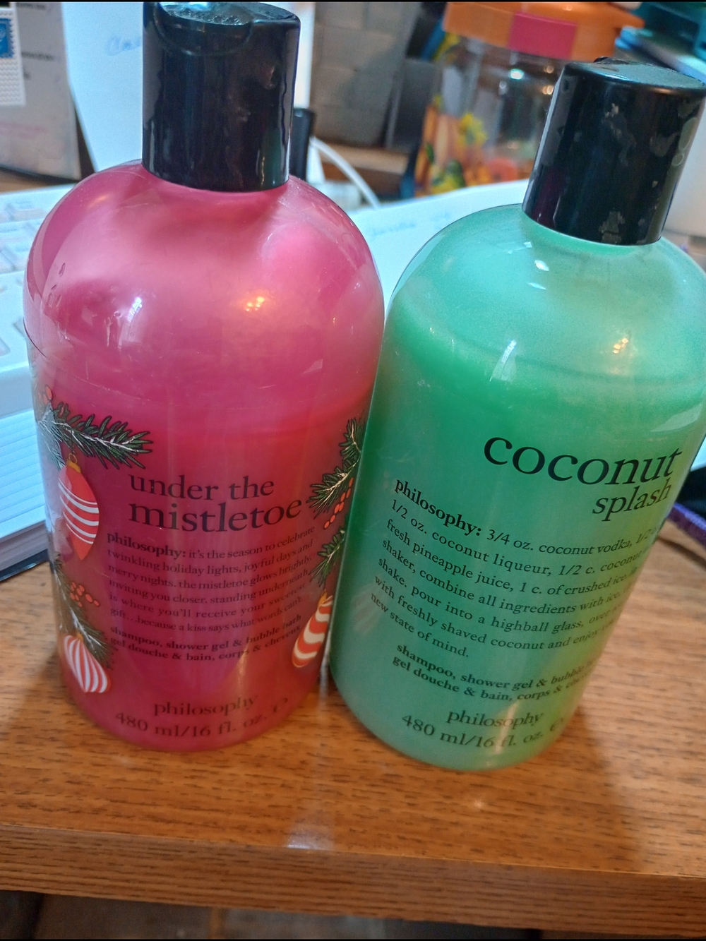 Philosophy shower gel duo - Under the Mistletoe (pink) & Coconut Splash (mint)